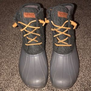 Sperry TopSider Women’s Saltwater boots sz 8.5